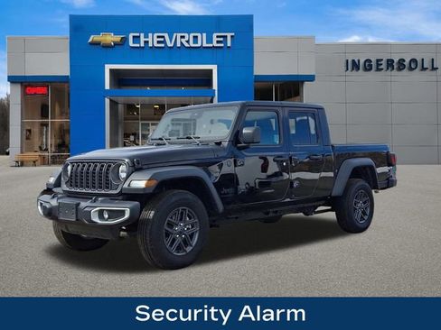 Used 2025 Jeep Gladiator Sport image 4
