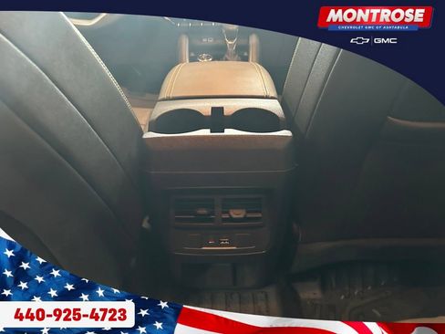 Used 2025 Chevrolet Colorado ZR2 w/ Technology Package AWD/4WD image 23