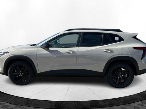 New 2026 Chevrolet Trax ACTIV image 2