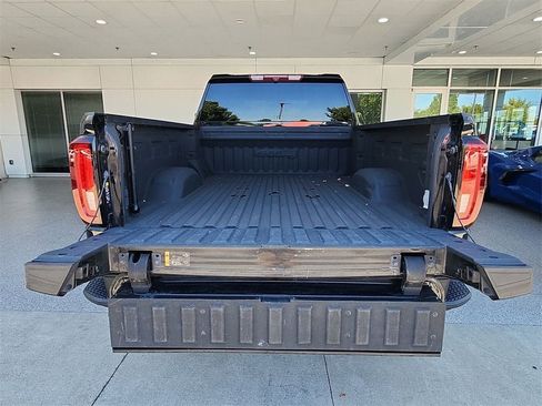 Certified 2022 GMC Sierra 2500 AT4 w/ Gooseneck/5TH Wheel Package image 25