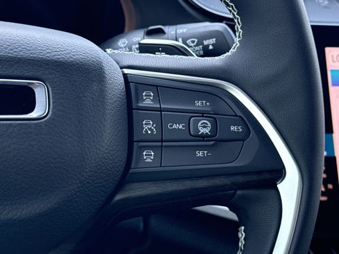 New 2026 Jeep Grand Cherokee Limited RWD image 21