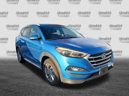 Used 2017 Hyundai Tucson SE Plus AWD/4WD image 2