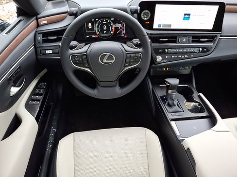 New 2025 Lexus ES 350 Premium image 7