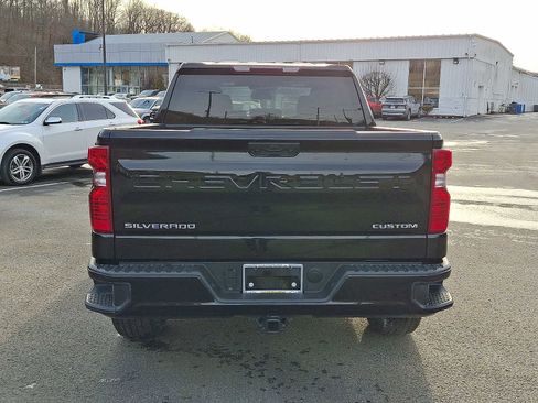 Used 2023 Chevrolet Silverado 1500 Custom image 5