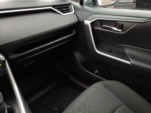 Used 2024 Toyota RAV4 XLE image 24