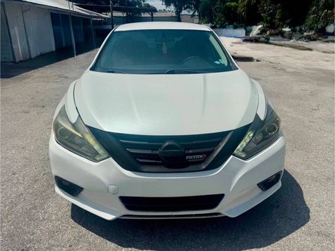 Used 2017 Nissan Altima 2.5 SR w/ Midnight Edition Package FWD image 8