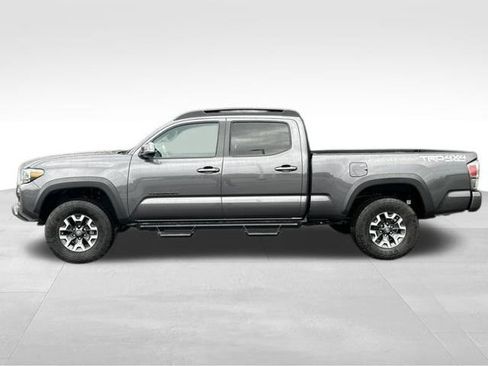 Certified 2023 Toyota Tacoma TRD Off-Road w/ Technology Package AWD/4WD image 2