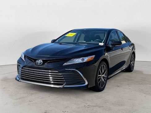 Used 2024 Toyota Camry XLE w/ Navigation Package AWD/4WD image 1