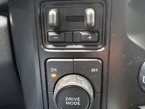 Used 2024 Ford F250 Lariat w/ Lariat Ultimate Package image 20