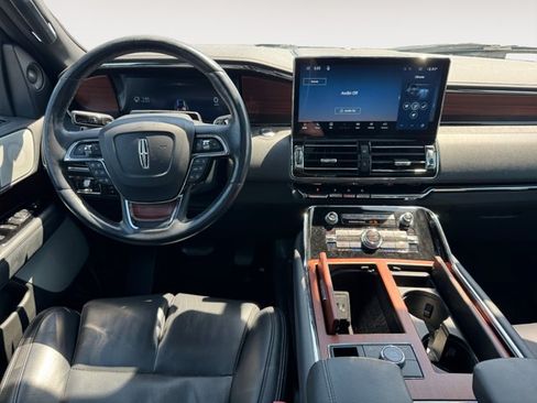 Certified 2023 Lincoln Navigator Reserve AWD/4WD image 13