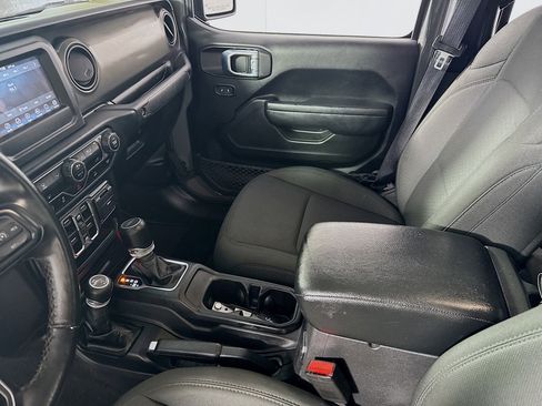 Used 2022 Jeep Gladiator Sport image 21