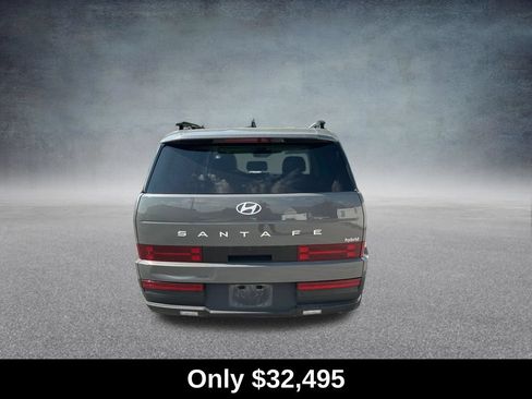Used 2025 Hyundai Santa Fe SEL FWD image 4