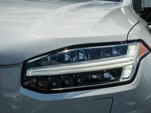 Certified 2023 Volvo XC90 B6 Plus AWD/4WD image 13