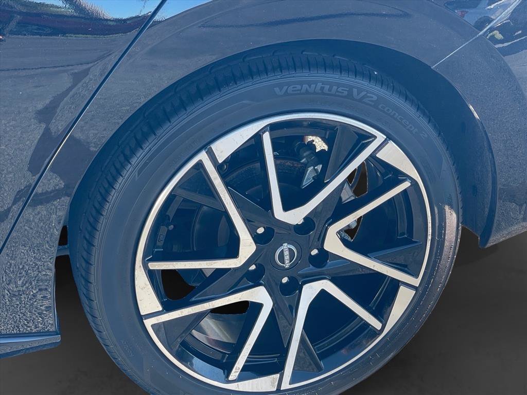 Used 2025 Nissan Sentra SR FWD image 25