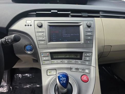 Used 2014 Toyota Prius Two FWD image 23