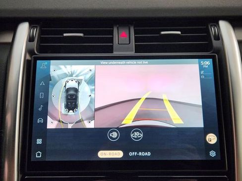 New 2026 Land Rover Discovery Limited Edition image 17