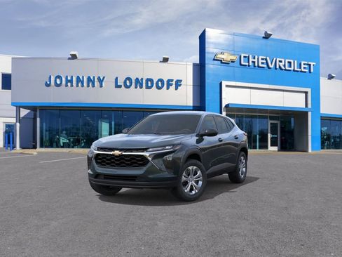 New 2026 Chevrolet Trax LS FWD image 8