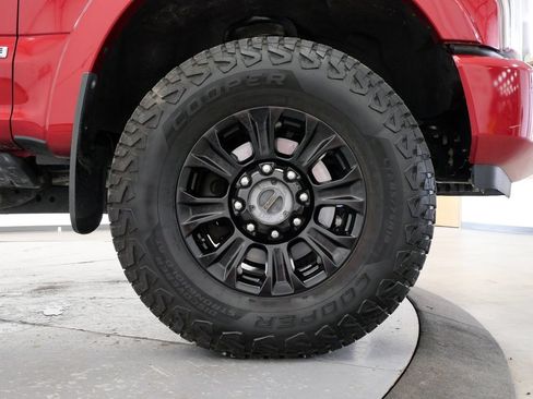Used 2022 Ford F350 Platinum w/ Tremor Off-Road Package AWD/4WD image 39