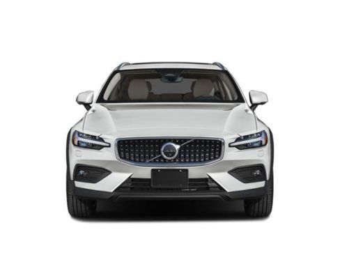 Used 2026 Volvo V60 B5 Cross Country Ultra w/ Climate Package AWD/4WD image 4