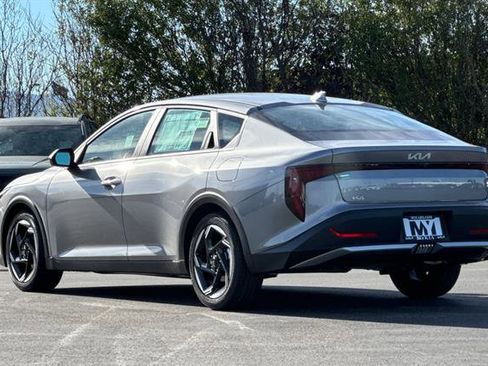 New 2025 Kia K4 EX image 6