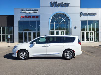 Used 2020 Chrysler Pacifica Touring-L