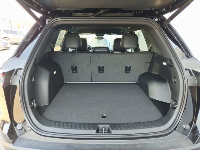 New 2027 Chevrolet Equinox LT w/ Convenience Package II AWD/4WD image 13