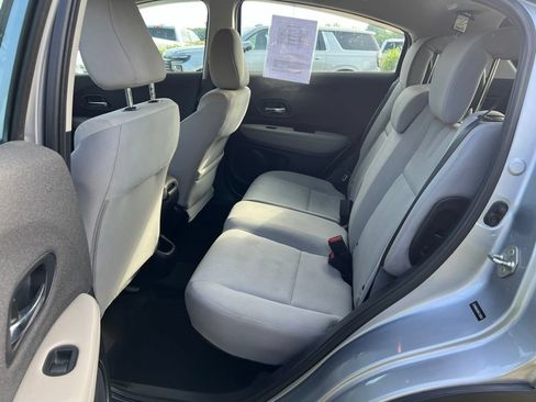 Used 2019 Honda HR-V LX image 10