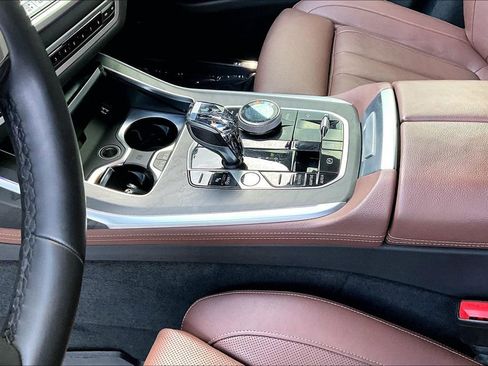 Used 2020 BMW X7 M50i AWD/4WD image 18