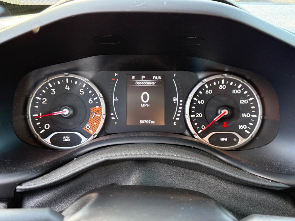 Used 2023 Jeep Renegade Latitude AWD/4WD image 19
