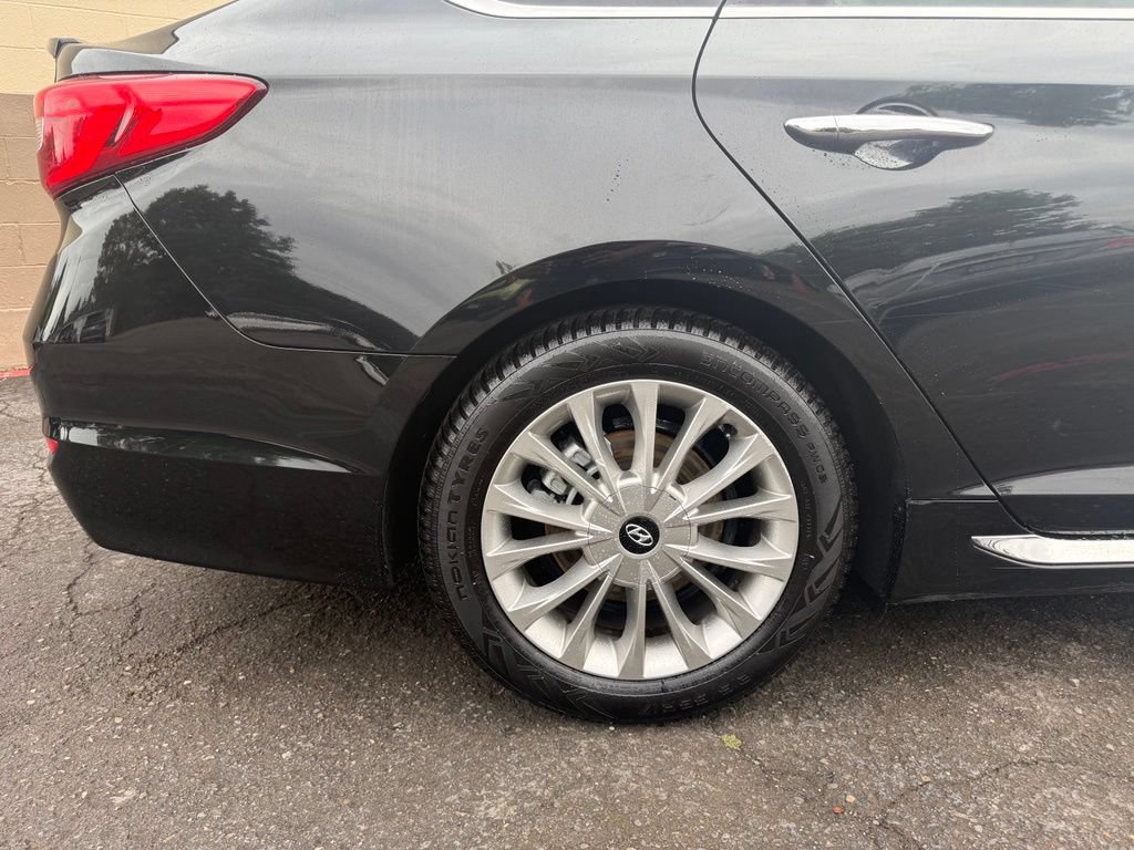 Used 2015 Hyundai Sonata FWD image 4