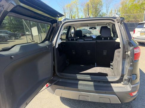 Used 2020 Ford EcoSport Titanium FWD image 29