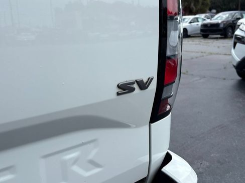 Used 2023 Nissan Frontier SV w/ Tow Package RWD image 8