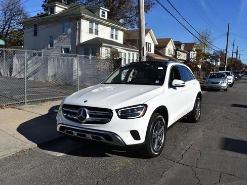 Used 2021 Mercedes-Benz GLC 300 4MATIC image 2