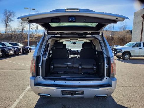 Used 2013 Cadillac Escalade Premium image 11