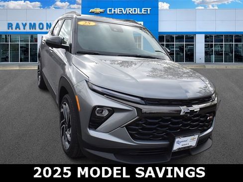 New 2025 Chevrolet TrailBlazer RS w/ Convenience Package image 9