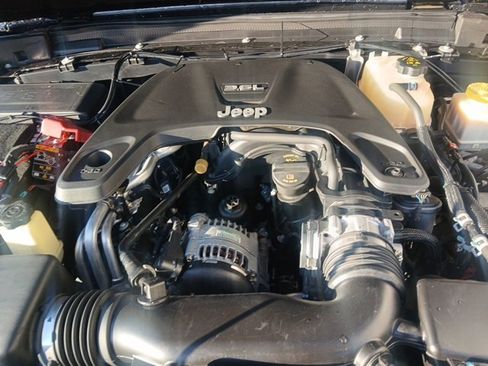 Used 2020 Jeep Gladiator Sport w/ Quick Order Package 24S image 50