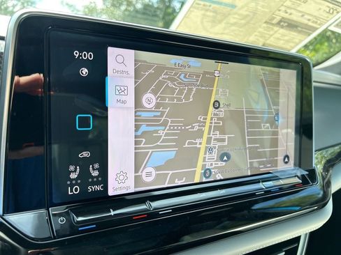 Used 2024 Volkswagen Atlas Cross Sport SEL Premium R-Line image 30