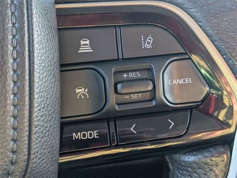 Used 2022 Toyota Tundra Limited image 21