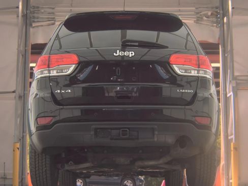 Used 2017 Jeep Grand Cherokee Laredo w/ Quick Order Package 23E AWD/4WD image 7
