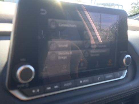 Certified 2023 Nissan Rogue SV image 24