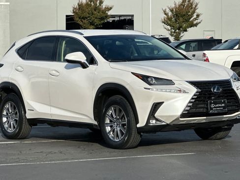 Used 2018 Lexus NX 300h AWD image 5