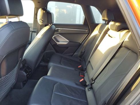 Used 2025 Audi Q3 2.0T Premium image 10