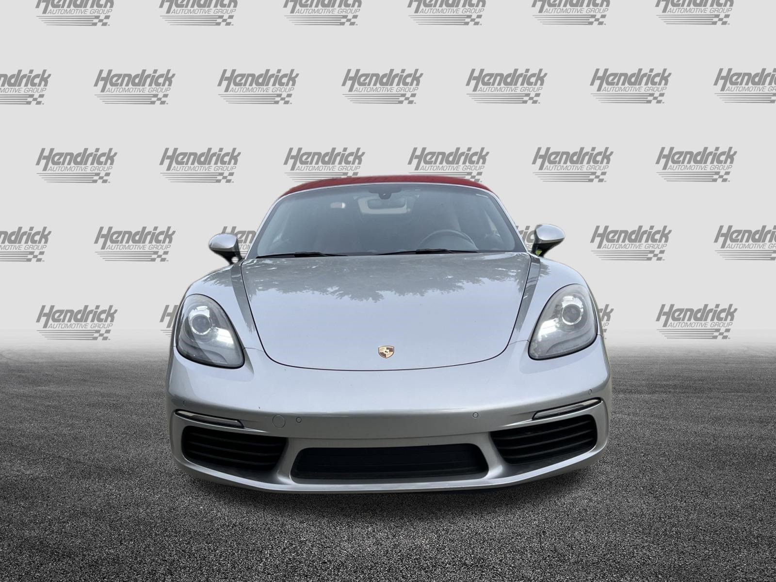 Used 2017 Porsche 718 Boxster RWD image 3