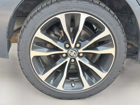 Used 2017 Toyota Corolla SE FWD image 10