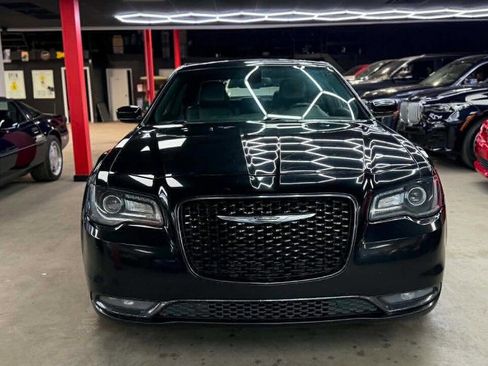 Used 2015 Chrysler 300 S w/ 300S Premium Group RWD image 2