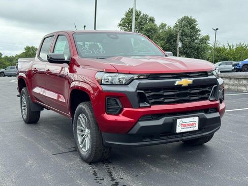 New 2026 Chevrolet Colorado LT w/ Advanced Trailering Package AWD/4WD image 2