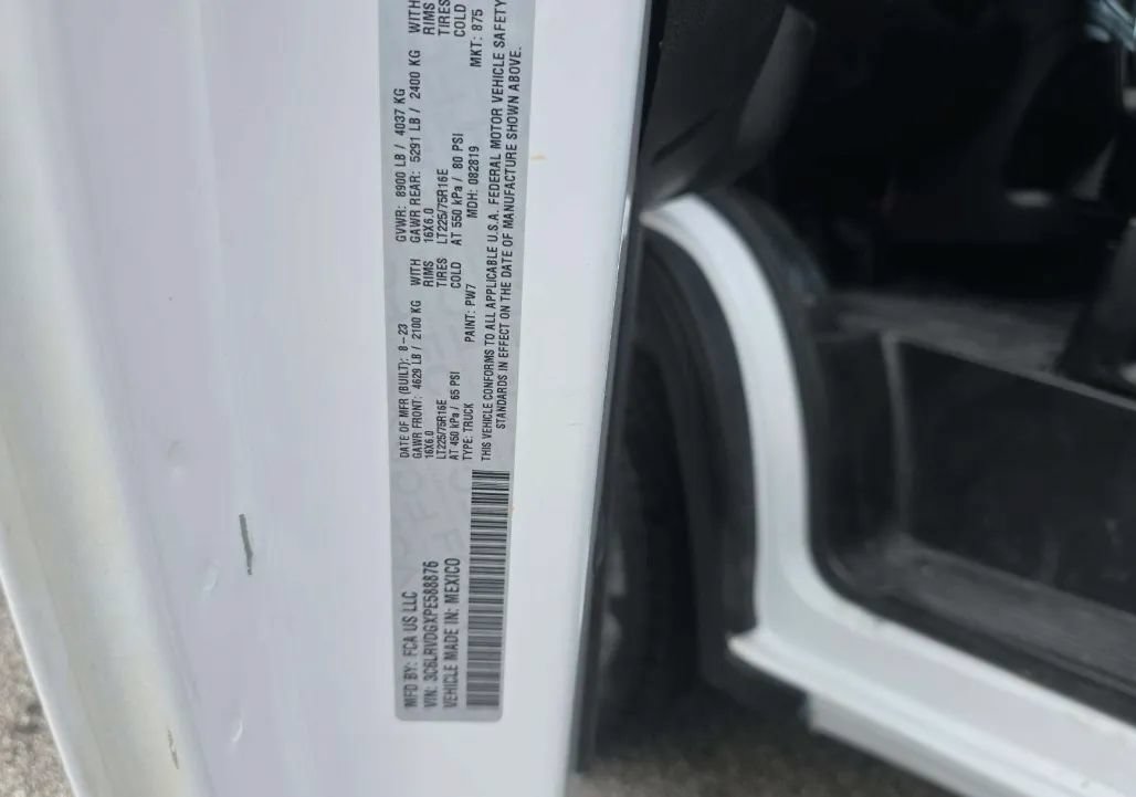 Used 2023 RAM ProMaster 2500 FWD image 3