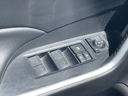 Used 2022 Toyota RAV4 XLE Premium FWD image 7