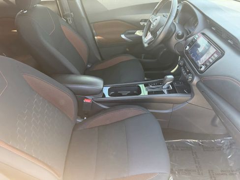 Certified 2024 Nissan Kicks SR image 10
