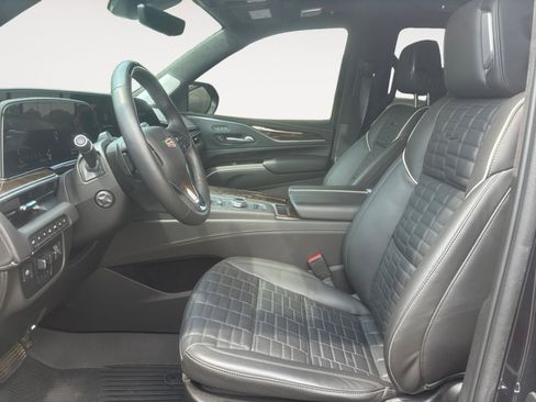 Used 2024 Cadillac Escalade Sport Platinum AWD/4WD image 9